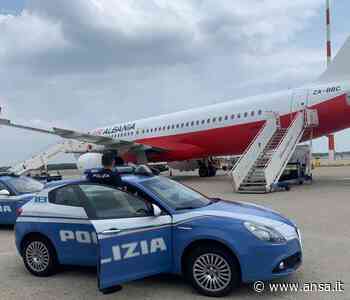 E' irregolare in Italia da 28 anni, Questura Monza lo espelle - Agenzia ANSA