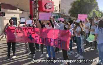 Estudantes do IF Baiano protestam em Bom Jesus da Lapa contra bloqueios do MEC - Notícias da Lapa