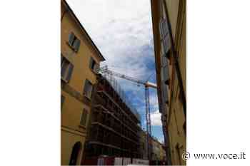 Il cantiere che chiude via Menotti fermo da 7 mesi: promessa una riapertura che non c'è stata. Oggi sopralluogo dei tecnici dell'impresa - Voce.it