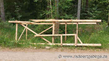 Vandalismus an Hochsitzen im Hartmannsdorfer Forst - Radio Erzgebirge