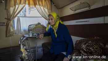 Sonderzug bringt Menschen aus der Ostukraine in Sicherheit