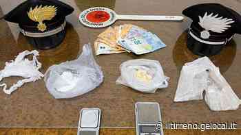 Beccato a spacciare coca, a casa trovati 62 grammi - Il Tirreno