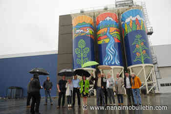 Striking, vibrant, beautiful: Public art on Molson Coors silos unveiled in Fraser Valley