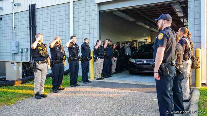 Florida Officer Dies After Crash With Shooting Suspect: Police