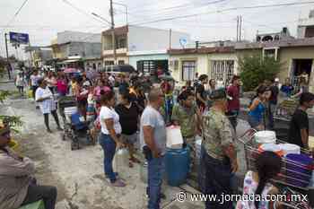 En Monterrey recortan horarios escolares; piden a alumnos llevar líquido - La Jornada