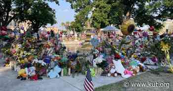 18-year-olds can buy an AR-15-style rifle in Texas. Now some Uvalde residents want the legal age raised. - KUT