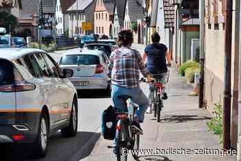 Radfahrer und Fußgänger streiten in Teningen um einen Gehweg - Teningen - Badische Zeitung