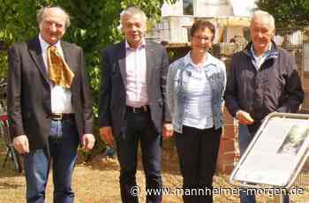 Neue Hinweistafel auf dem Jüdischen Friedhof - Lampertheim - Nachrichten und Informationen - Mannheimer Morgen