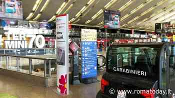 Ladro al Forum Termini si scaglia contro guardia giurata che lo aveva scoperto