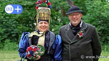 Altenburger Bauernhochzeit auf Burg Posterstein: Marche und Malcher verliebten sich im Internet - Leipziger Volkszeitung
