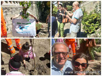 Imperia, Festa degli alberi: piccoli giardinieri all'opera nel Parco Winter sopra l'ex stazione di Porto - ImperiaNews.it