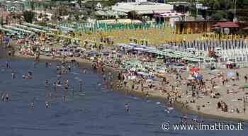 Bacoli, il mare a ostacoli tra divieti, costi e traffico - ilmattino.it