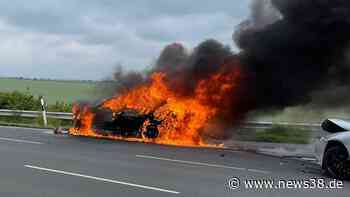 Kreis Helmstedt: Auto geht nach Unfall in Flammen auf - News38