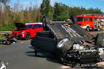 Motorradfahrer bei Kollision mit zwei Autos tödlich verletzt