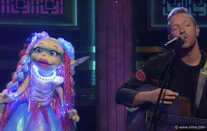 Watch Coldplay’s Chris Martin join puppet group The Weirdos for TV performance