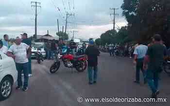 Se niegan a pagar utilidades, trabajadores bloquean carretera Atoyac-Paso del Macho - El Sol de Orizaba