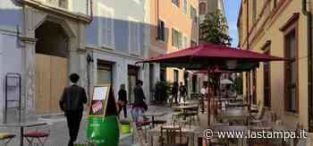 I dehors di Acqui Terme “a tempo” non vanno in pensione, ma ci saranno regole più rigorose - La Stampa