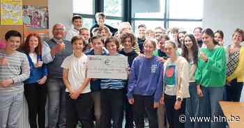 Presentatieschool schenkt 16.000 euro aan Vluchtelingenwerk Klein-Brabant-Vaartland - Het Laatste Nieuws