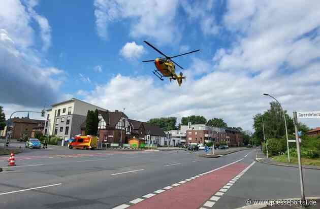 FW-WRN: FEUER_2 - LZ1 - PKW über Mittelinsel, Person noch im Auto, Qualmt aus dem Motorraum
