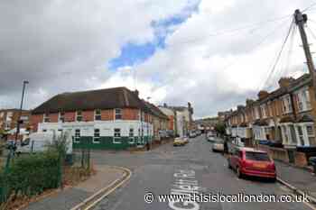 Gillett Road Thornton Heath: Man taken to hospital and two arrested