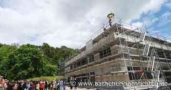 Innovatives Konzept: Viel Vorfreude beim Richtfest für die neue Grundschule Bildchen