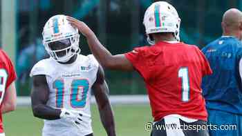 Dolphins' Tyreek Hill: Tua Tagovailoa more accurate than Patrick Mahomes despite Chiefs QB having stronger arm