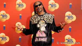 Snoop Dogg's blunt roller makes up to $50,000. He's getting a raise