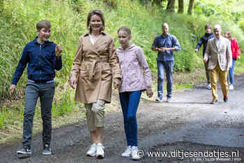 Koningin Mathilde en prins Emmanuel doen mee aan loopwedstrijd - Ditjes & Datjes - Ditjes en Datjes