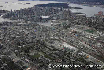 Air, water search underway after empty powerboat found drifting off Vancouver - Kimberley Bulletin