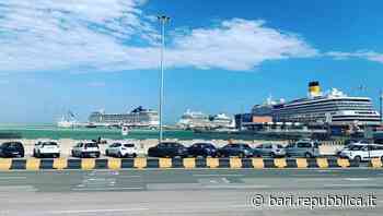 Bari, tre navi da crociera nel porto e 4.500 passeggeri a spasso per la città nello stesso giorno: "Benvenuti" - La Repubblica