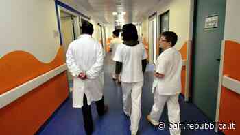 Bari, l'Università presenta il conto ai medici che lavorano al Policlinico: "Fino a 37mila euro a testa" - La Repubblica