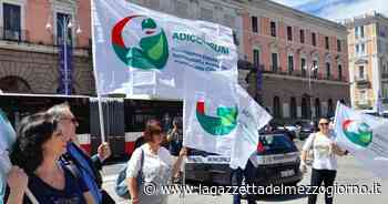 Bari, consumatori in piazza al suono di «pentole vuote» - La Gazzetta del Mezzogiorno