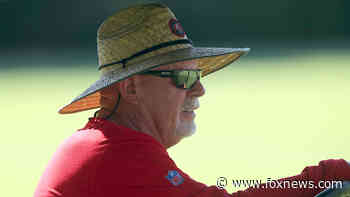 Former Bucs head coach Bruce Arians says he’d ‘probably’ still be head coach if Tom Brady stayed retired