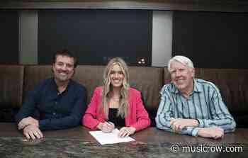 Mackenzie Carpenter Signs With The Valory Music Co. - musicrow.com