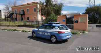 Gita scolastica, alunni sorpresi dalla polizia a fumare ‘erba’ - Livesicilia.it