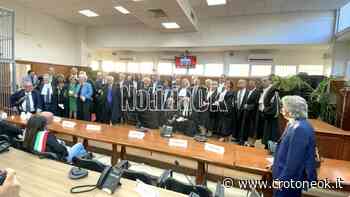 Avvocati di Crotone, premiati i professionisti con le Medaglie d'Oro 60, 50 e 40 anni di attività ~ CrotoneOk.it - CrotoneOK.it