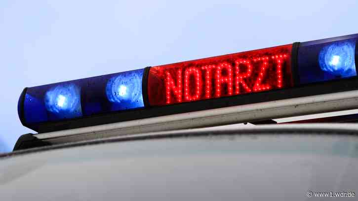 Notarzteinsatz in Essen: Schüler trinken Flüssigkeit und brechen zusammen - WDR Nachrichten