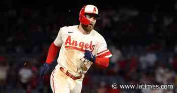 Jared Walsh makes history, hitting for the cycle in the Angels' win over the Mets