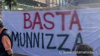 Emergenza rifiuti, Catania scende in piazza contro la spazzatura - CataniaToday