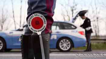 Catania, un incendio lungo la tangenziale minaccia un'area di servizio - Giornale di Sicilia