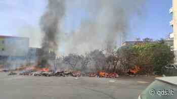 Incendi di rifiuti a Catania: nei quartieri si rischia “la rivolta” – Foto - Quotidiano di Sicilia