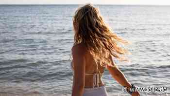 Beach Waves mit Glätteisen: So stylst du die lässigen Wellen Schritt für Schritt nach - Jolie