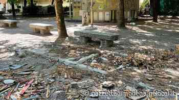 Modena. Parco Rimembranze, dove c'era la giostra ora rifiuti pericolosi - La Gazzetta di Modena