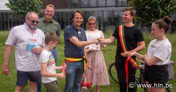 De eerste fietsroute van Vlaanderen met ruim honderd volstrekt nutteloze bordjes - Het Laatste Nieuws