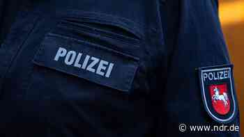 Telefonbetrüger ruft versehentlich bei der Polizei an - NDR.de