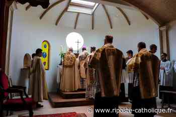Bénédiction de l'Oratoire Saint-Dominique à Gentilly (MJCF) - Riposte-catholique - Riposte Catholique