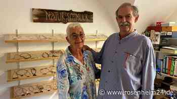 Upcycling mal anders: Rosenheimerin stellt Schmuck aus jahrtausendealtem Holz her