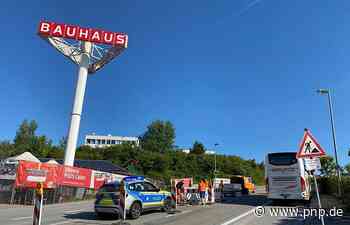 Loch klafft auf Straße in Passau - Polizei sichert Stelle ab - Passau - Passauer Neue Presse - PNP.de