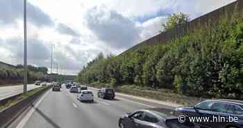 Rechterrijstrook versperd op de Binnenring rond Brussel | Zaventem | hln.be - Het Laatste Nieuws