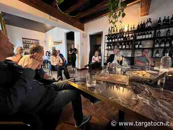 Cuneo: un successo il primo "Caffè d'arte" dell'associazione Rigenerazione - TargatoCn.it